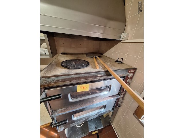 Lot 134 - pizza oven diamond - afbeelding 4 van  4
