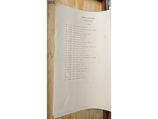 Lot 134 - zegelafgietsels 2 kisten uit het rijksarchief - afbeelding 7 van  8