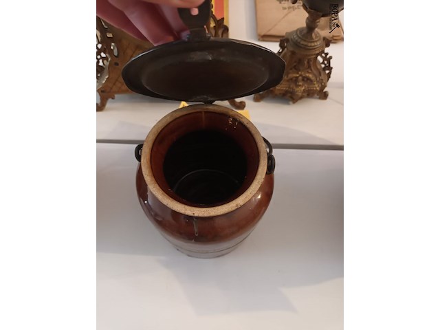 Lot 135 - antieke boterpot met deksel - afbeelding 5 van  5