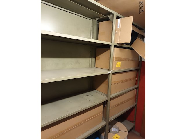 Lot 135 - bedrukte ringmappen - afbeelding 1 van  2