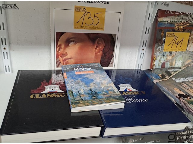 Lot 135 - boeken over frankrijk 4 stuks - afbeelding 1 van  4