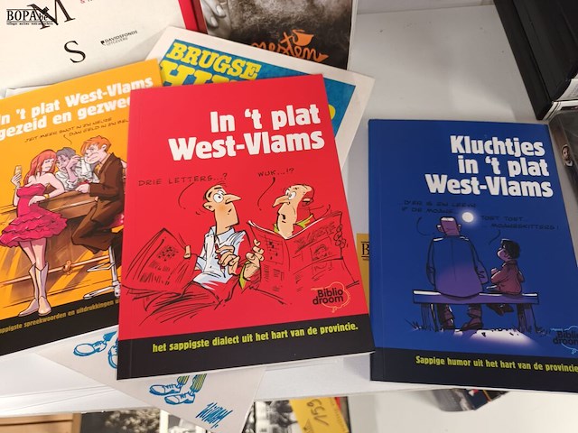 Lot 135 - boeken over westvlaams dialect. 9 stuks - afbeelding 2 van  4