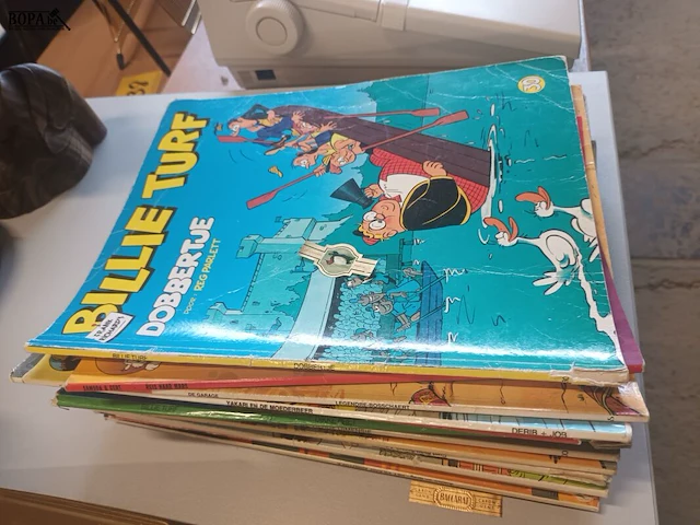 Lot 135 - diverse strips. 20 stuks - afbeelding 1 van  6