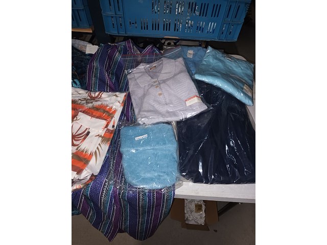 Lot 135 - kledij dames en heren. 20 stuks - afbeelding 2 van  4