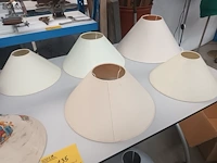 Lot 135 - lampenkappen. 23 stuks - afbeelding 4 van  6
