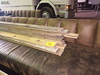 Lot 135 - lot houten latten - afbeelding 3 van  3