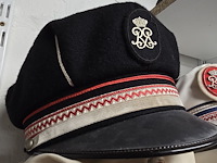 Lot 135 - monaco 4 kepies - afbeelding 3 van  5