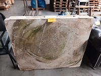 Lot 135 - pvc pallet - afbeelding 3 van  3