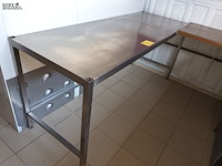 Lot 135 - rvs werktafel met houten aanbouw - afbeelding 1 van  4