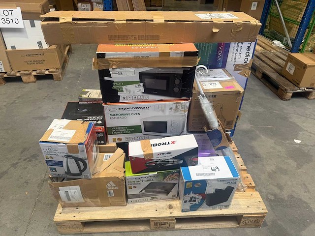 Lot 13511 – huishoudtoestellen & retourmix (grote pallet) - afbeelding 2 van  5