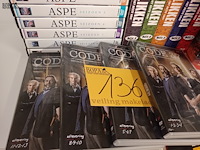 Lot 136 - dvd’s politieseries en detectives - afbeelding 3 van  4