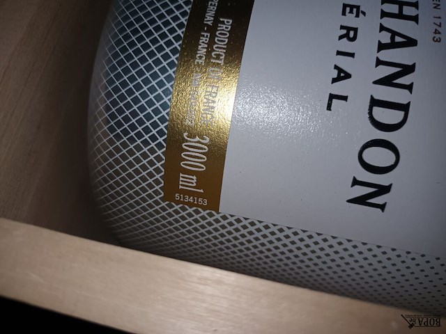 Lot 136 - fles moët & chandon van 3 liter - afbeelding 3 van  5