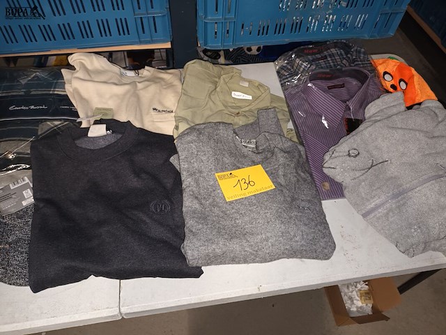 Lot 136 - herenkledij. 12 stuks - afbeelding 1 van  4