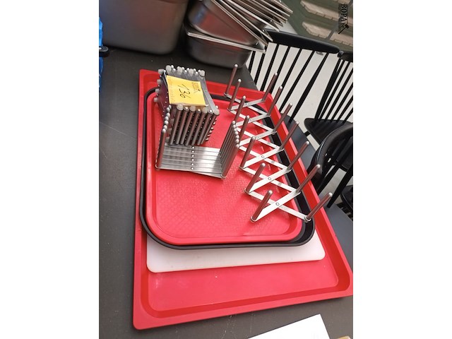 Lot 136 - keukengerei. 9 stuks - afbeelding 3 van  3