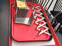 Lot 136 - keukengerei. 9 stuks - afbeelding 3 van  3