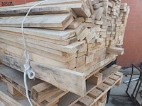 Lot 136 - lot houten planken - afbeelding 2 van  3