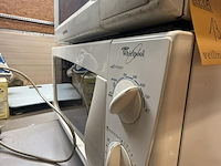 Lot 136 - microgofoven samsung 26*48, micorgolfoven whirlpool 25*53 we - afbeelding 3 van  3