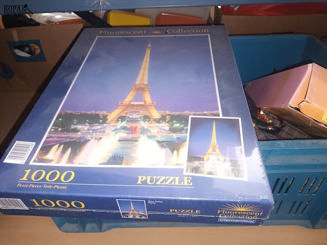 Lot 136 - puzzel en decoratie - afbeelding 2 van  3