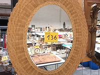 Lot 136 - spiegel met rieten kader - afbeelding 1 van  2