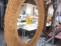 Lot 136 - spiegel met rieten kader - afbeelding 2 van  2