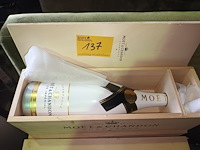Lot 137 - fles moët & chandon van 3 liter - afbeelding 1 van  3