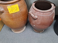 Lot 137 - grote stenen kruiken - afbeelding 1 van  3