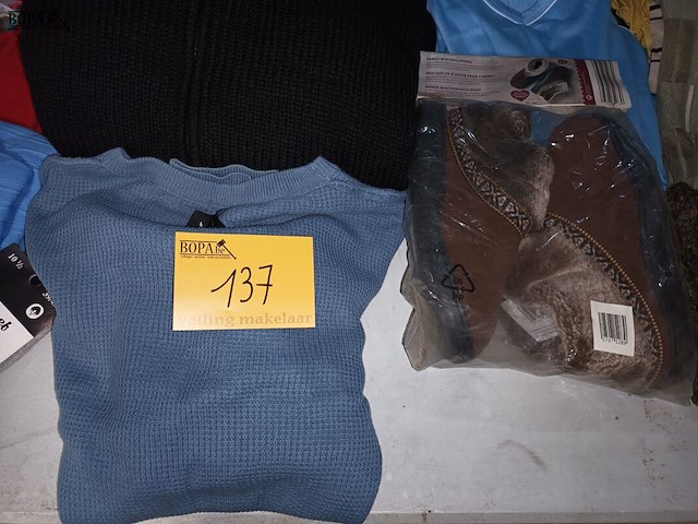 Lot 137 - herenkledij. 17 stuks - afbeelding 3 van  5