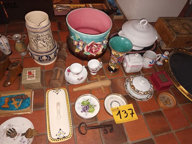 Lot 137 - lot brocante. 30 stuks - afbeelding 1 van  6