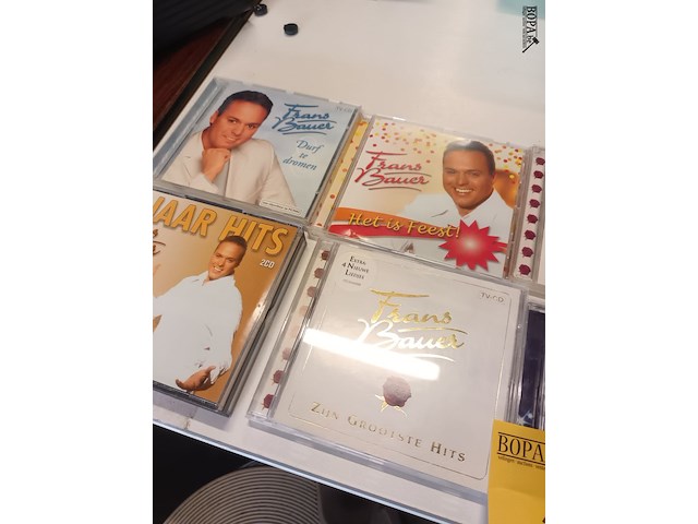 Lot 137 - muziek cd’s. 10 stuks - afbeelding 2 van  4