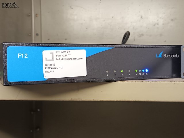 Lot 137 - server pc met toebehoren - afbeelding 8 van  9