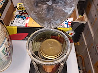 Lot 138 - antieke bronzen graflantaarn - afbeelding 4 van  5