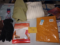 Lot 138 - dameskledij. 20 stuks - afbeelding 1 van  4