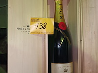 Lot 138 - fles moët & chandon van 3 liter - afbeelding 1 van  3