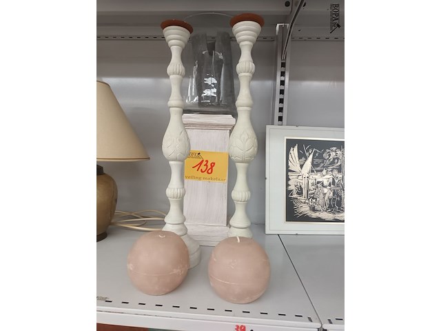 Lot 138 - kandelaars - 3 stuks - afbeelding 1 van  4