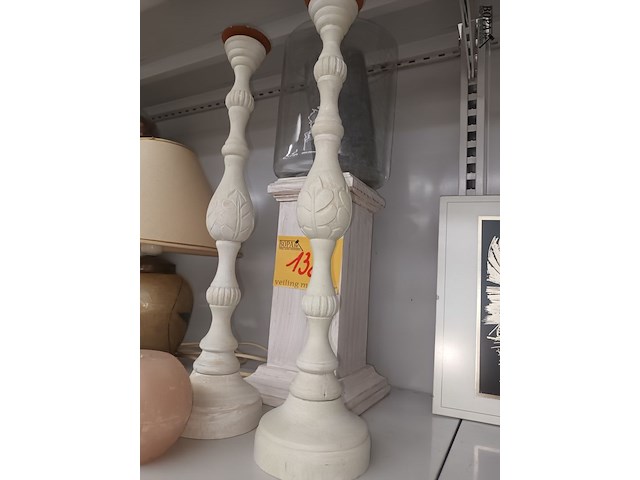 Lot 138 - kandelaars - 3 stuks - afbeelding 3 van  4
