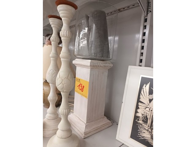 Lot 138 - kandelaars - 3 stuks - afbeelding 4 van  4