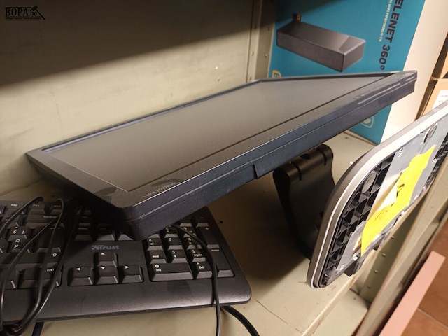 Lot 138 - monitor, toetsenbord en modem - afbeelding 3 van  5