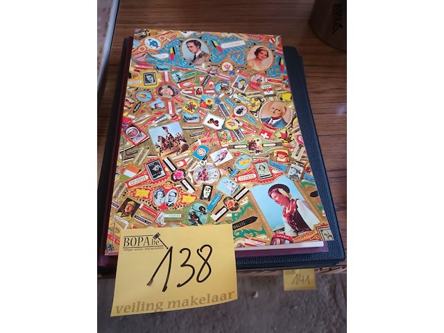 Lot 138 - sigarenbanden. 3 boeken - afbeelding 1 van  4