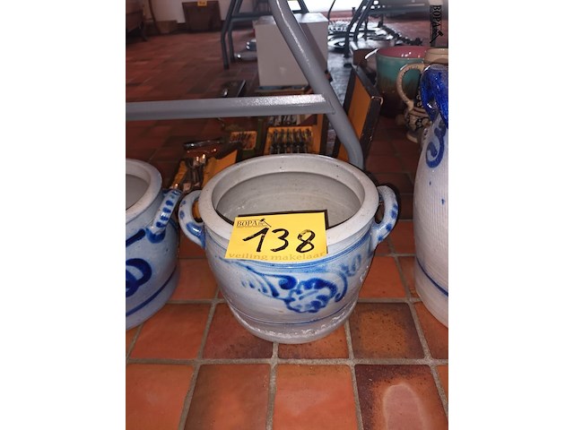 Lot 138 - smoutpotten. 3 stuks - afbeelding 3 van  4