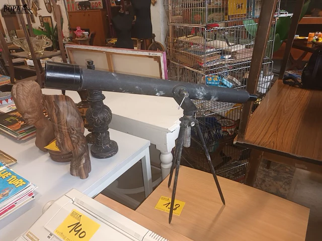 Lot 138 - telescoop op tafel statief - afbeelding 4 van  4
