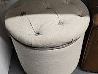 Lot 138 - vintage poef met deksel 2 stuks - afbeelding 2 van  5