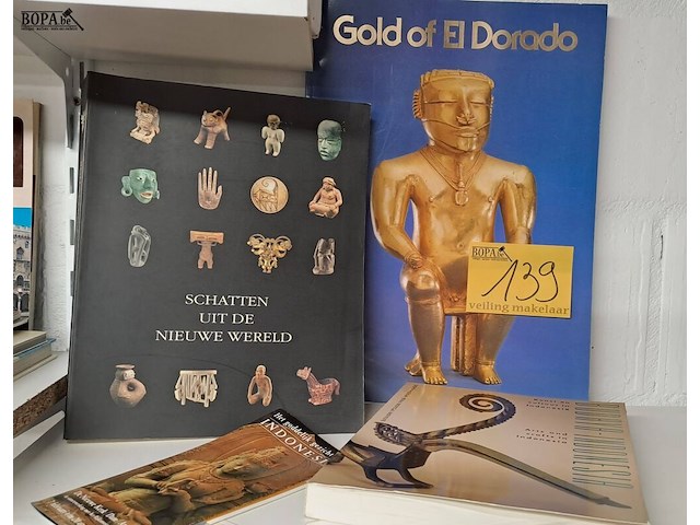 Lot 139 - boeken over indonesië 3 stuks - afbeelding 1 van  4