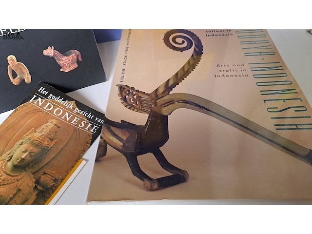 Lot 139 - boeken over indonesië 3 stuks - afbeelding 4 van  4