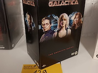 Lot 139 - dvd box battlestar galectica - afbeelding 1 van  2