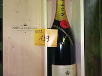 Lot 139 - fles moët & chandon van 3 liter - afbeelding 1 van  3