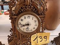 Lot 139 - klokstel in koper - afbeelding 3 van  7