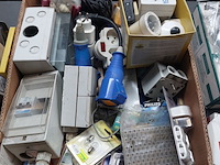 Lot 139 - lot elektrisch materiaal - afbeelding 1 van  3
