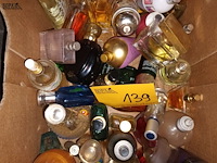 Lot 139 - parfum flessen, aangebroken. 35 stuks - afbeelding 3 van  4