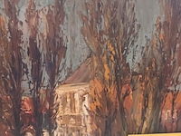 Lot 139 - schilderij huizen achter bomen - afbeelding 2 van  3