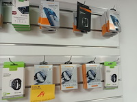Lot 14 - accessoires voor gsm en smartwatch. 48 stuks - afbeelding 4 van  6